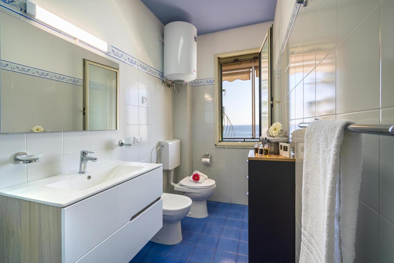Loft Balcone Sul Mare Lejlighed Letojanni Eksteriør billede