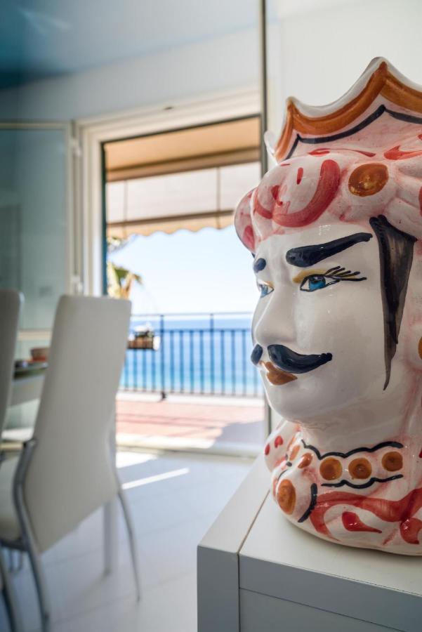 Loft Balcone Sul Mare Lejlighed Letojanni Eksteriør billede